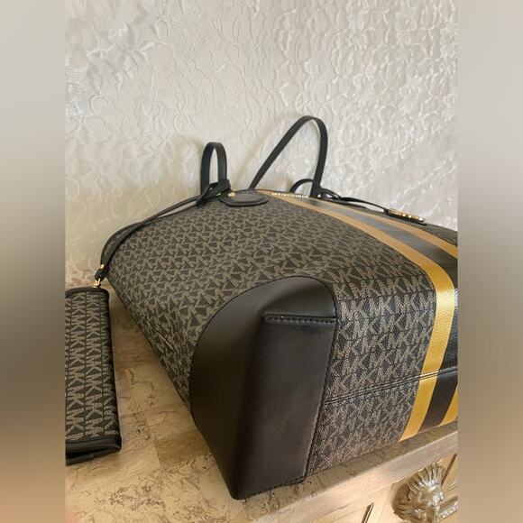 XL MICHAEL KORS black gold crossgrain tote and wristlet - Picture 8 of 9